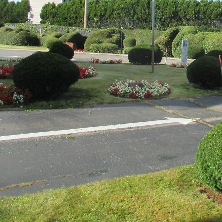 Long Beach Motor Inn Йорк Экстерьер фото