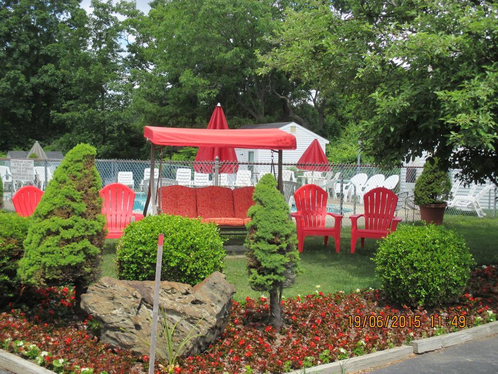 Long Beach Motor Inn Йорк Экстерьер фото